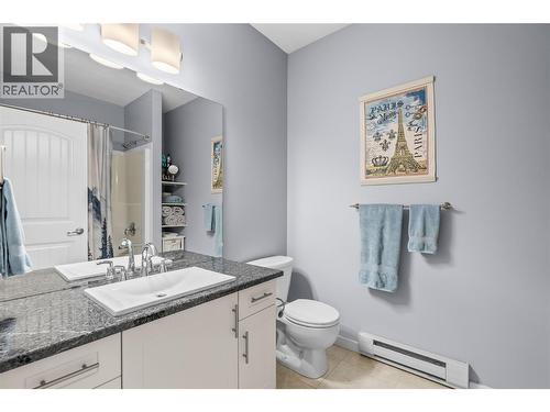 Ensuite Bathroom with Granite Countertops - 3735 Casorso Road Unit# 410, Kelowna, BC - Indoor Photo Showing Bathroom