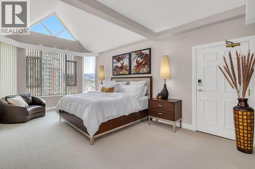 1152 Sunset Drive Unit# 1702, Kelowna, BC - Indoor Photo Showing Bedroom