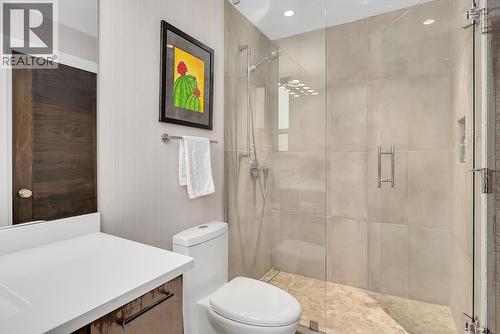 1152 Sunset Drive Unit# 1702, Kelowna, BC - Indoor Photo Showing Bathroom
