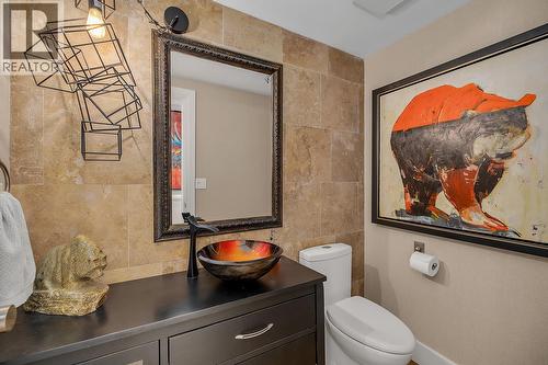 1152 Sunset Drive Unit# 1702, Kelowna, BC - Indoor Photo Showing Bathroom