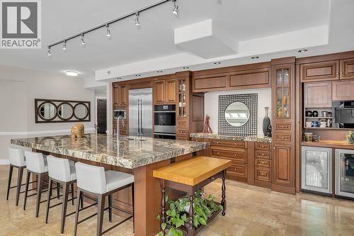 1152 Sunset Drive Unit# 1702, Kelowna, BC - Indoor Photo Showing Kitchen With Upgraded Kitchen