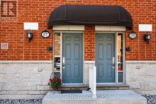 37 ORMEROD LANE  Richmond Hill, ON L4S 0G3