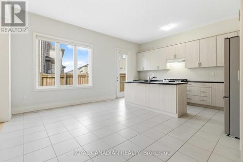 277 Wesmina Avenue, Whitchurch-Stouffville, ON - Indoor Photo Showing Kitchen