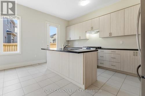 277 Wesmina Avenue, Whitchurch-Stouffville, ON - Indoor Photo Showing Kitchen