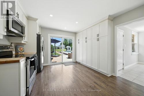 2037 15Th Side Road, New Tecumseth, ON - Indoor Photo Showing Kitchen