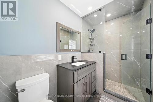 2037 15Th Side Road, New Tecumseth, ON - Indoor Photo Showing Bathroom