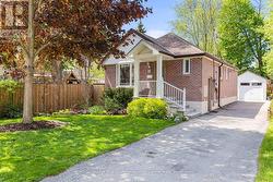 10 IRIS ROAD Toronto, ON M8V 2G9
