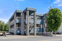 #2-2727 Quadra St Victoria, BC V8T 4E5