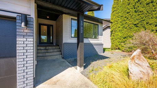 1732 Penfield Rd, Campbell River, BC 