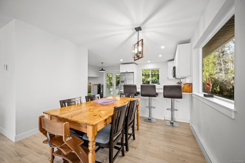1732 Penfield Rd, Campbell River, BC 