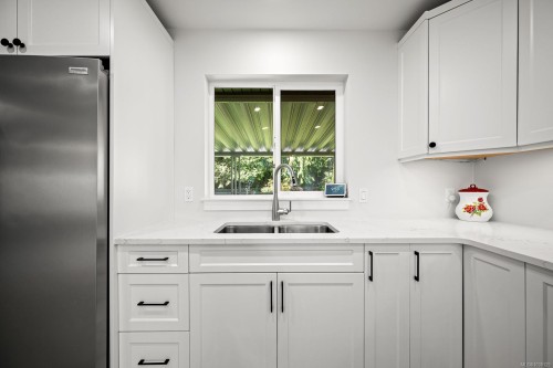 1732 Penfield Rd, Campbell River, BC 