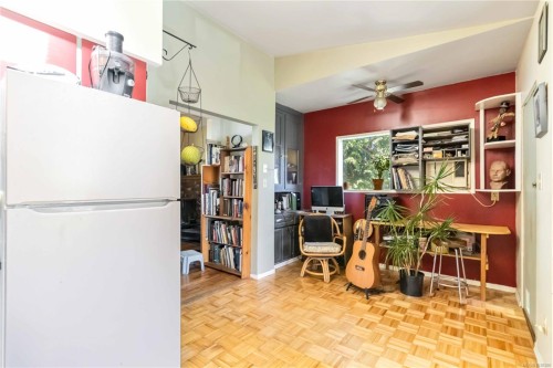 1415 Lang St, Victoria, BC 