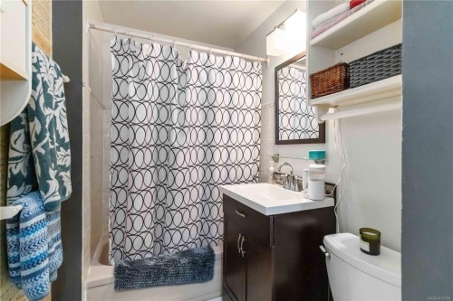 1415 Lang St, Victoria, BC 
