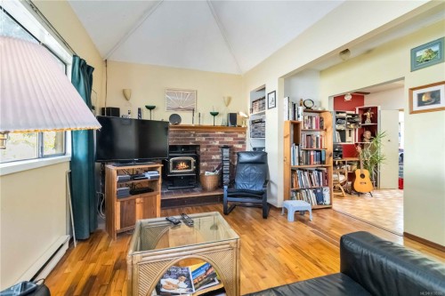 1415 Lang St, Victoria, BC 