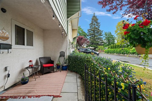 #4-961 Trunk Rd, Duncan, BC 