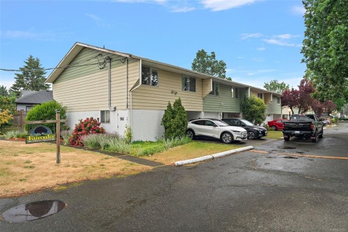 #4-961 Trunk Rd, Duncan, BC 
