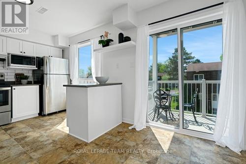 320 Wiffen Private, Ottawa, ON - Indoor Photo Showing Kitchen
