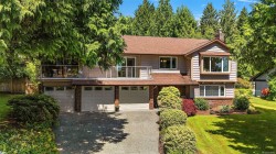 1772 Barrett Dr North Saanich, BC V8L 4V1