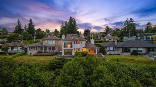 725 Thulin St, Campbell River, BC 