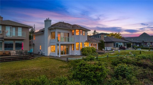 725 Thulin St, Campbell River, BC 