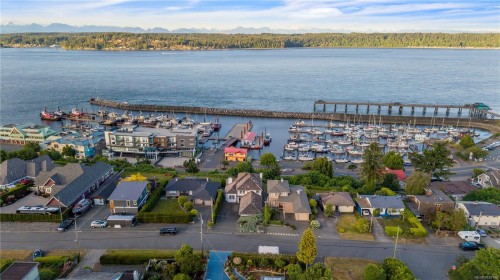 725 Thulin St, Campbell River, BC 