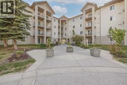 113, 1717 60 Street SE  Calgary, AB T2A 7Y7