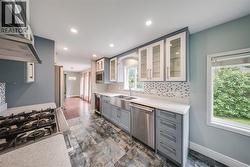 Beautifully updated kitchen - 