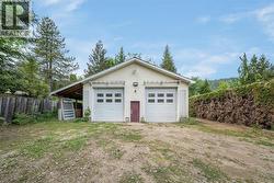 Over 1000 square foot shop - 