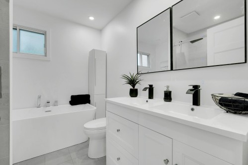 Salle de bains - 175 Rue L'Allier, Laval (Sainte-Rose), QC - Indoor Photo Showing Bathroom
