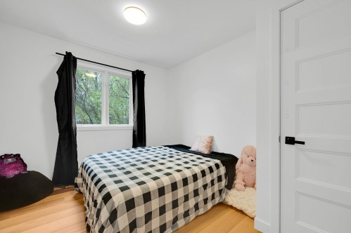 Chambre à coucher - 175 Rue L'Allier, Laval (Sainte-Rose), QC - Indoor Photo Showing Bedroom