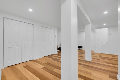 Salle familiale - 175 Rue L'Allier, Laval (Sainte-Rose), QC - Indoor Photo Showing Other Room