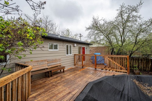 Piscine - 175 Rue L'Allier, Laval (Sainte-Rose), QC - Outdoor