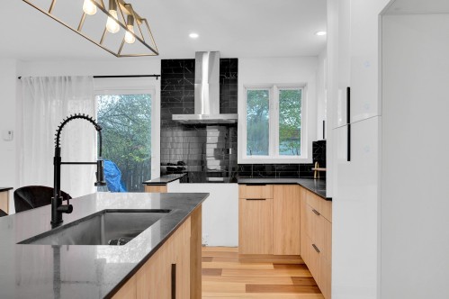 Cuisine - 175 Rue L'Allier, Laval (Sainte-Rose), QC - Indoor Photo Showing Kitchen