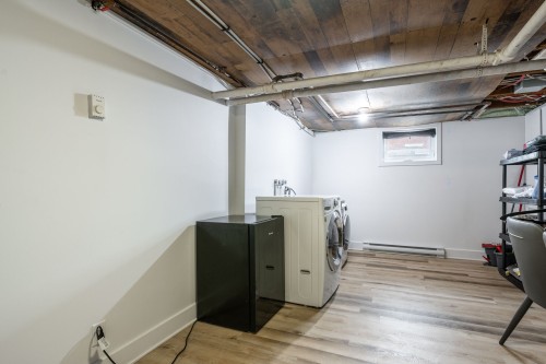 Salle de lavage - 6005 Rue De Marseille, Montréal (Mercier/Hochelaga-Maisonneuve), QC - Indoor Photo Showing Laundry Room