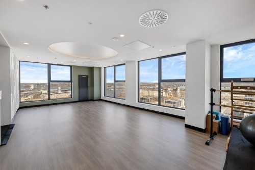 Exercise Room - 2215-245 Boul. Robert-Bourassa, Montréal (Ville-Marie), QC - Indoor