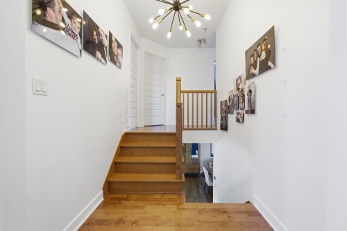 Corridor - 267 Rue Capes, Saint-Constant, QC - Indoor Photo Showing Other Room