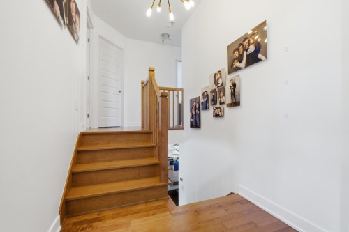 Corridor - 267 Rue Capes, Saint-Constant, QC - Indoor Photo Showing Other Room