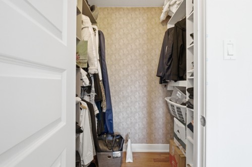 Penderie (Walk-in) - 267 Rue Capes, Saint-Constant, QC - Indoor With Storage