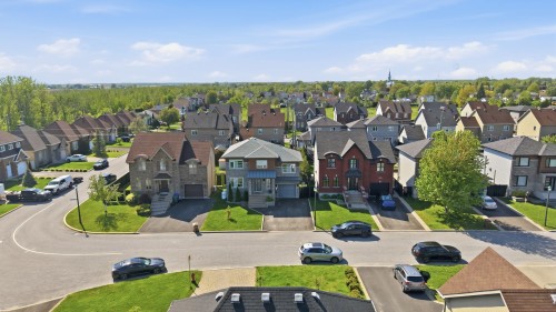 Photo aérienne - 267 Rue Capes, Saint-Constant, QC - Outdoor With Facade With View