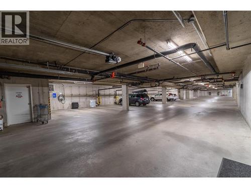 240 Wade Avenue W Avenue Unit# 305, Penticton, BC - Indoor Photo Showing Garage