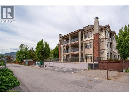 240 Wade Avenue W Avenue Unit# 305, Penticton, BC - Outdoor