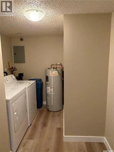 358 Cedar Meadow Drive, Regina, SK - Indoor Photo Showing Laundry Room