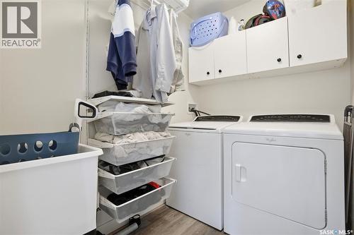 112 8Th Avenue E, Watrous, SK - Indoor Photo Showing Laundry Room
