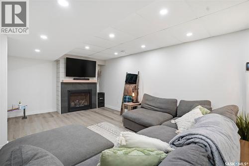 112 8Th Avenue E, Watrous, SK - Indoor With Fireplace