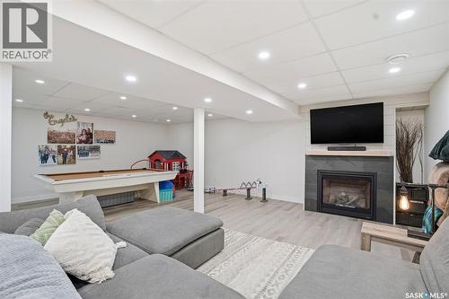 112 8Th Avenue E, Watrous, SK - Indoor With Fireplace