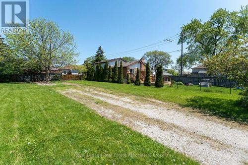 1067 Alexandra Avenue, Mississauga, ON 