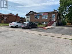 7104 GOREWAY DRIVE  Mississauga, ON L4T 2T6