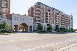304 - 2480 PRINCE MICHAEL DRIVE Oakville, ON L6H 0H1