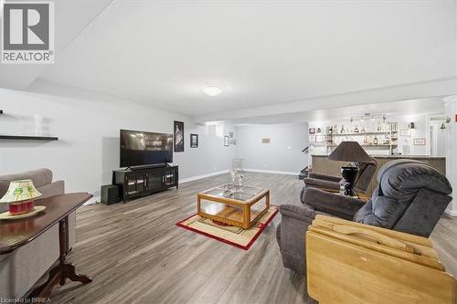 4 Lynndale Road, Simcoe, ON - Indoor Photo Showing Living Room