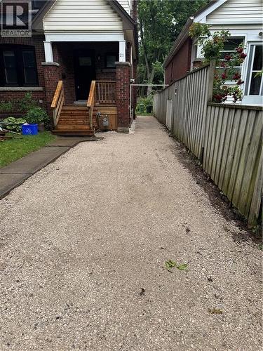 21 Haddon Avenue S, Hamilton, ON - Outdoor